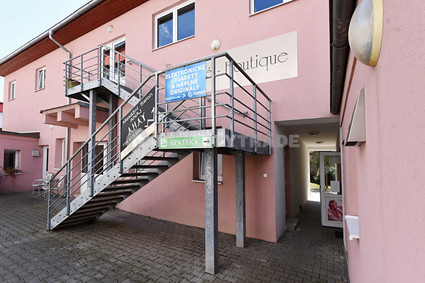 PRONÁJEM KOMERČNÍHO PROSTORU 20,2 M2 V CENTRU STRAKONIC - PRONÁJEM KOMERČNÍHO PROSTORU 20,2 M2 V CENTRU STRAKONIC - WWW.REALITYTRADE.CZ - TEL.: 602 271 334, E-MAIL: STRBACKA@REALITYTRADE.CZ