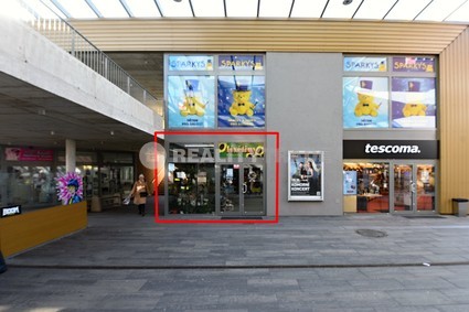 PRONÁJEM OBCHODNÍHO PROSTORU 58,23 M2 V PASÁŽI OC MAXIM STRAKONICE (NOVÁ PŘÍSTAVBA) - Č.18 - PRONÁJEM OBCHODNÍÍHO PROSTORU 58,23 M2, V PASÁŽI OC MAXIM STRAKONICE - Č.18 - WWW.REALITYTRADE.CZ - E-MAIL: STRBACKA@REALITYTRADE.CZ - TEL. Č. 602 144 844