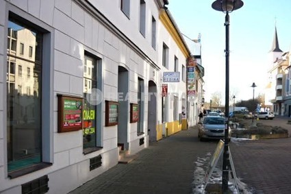 PRONÁJEM KOMERČNÍHO PROSTORU 100 M2, NA PALACKÉHO NÁMĚSTÍ Č.P. 85 V CENTRU STRAKONIC - PRONÁJEM KOMERČNÍHO PROSTORU 100 M2, NA PALACKÉHO NÁMĚSTÍ Č.P. 85 V CENTRU STRAKONIC - WWW.REALITYTRADE.CZ, E-MAIL: STRBACKA@REALITYTRADE.CZ - TEL.: 602 271 334