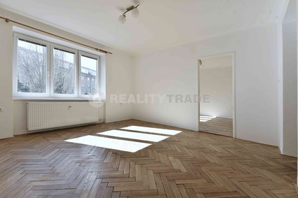 PRONÁJEM BYTU 2+1, 55 M2, VE ZDĚNÉM DOMĚ V ULICI ŠKOLNÍ VE STRAKONICÍCH - PRONÁJEM BYTU 2+1, 55 M2, VE ZDĚNÉM DOMĚ V ULICI ŠKOLNÍ VE STRAKONICÍCH - WWW.REALITYTRADE.CZ - E-MAIL: STRBACKA@REALITYTRADE.CZ - TEL.: 602 271 334