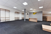 PRONÁJEM OBCHODNÍHO PROSTORU 108 M2 V PASÁŽI OC MAXIM STRAKONICE (NOVÁ PŘÍSTAVBA) - Č.20