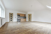 PRONÁJEM PĚKNÉHO, VELKÉHO BYTU 3+KK, 109 M2 V 1NP RD (PODKROVÍ) , MILEJOVICE, OKRES STRAKONICE
