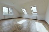 PRONÁJEM PĚKNÉHO, VELKÉHO BYTU 3+KK, 109 M2 V 1NP RD (PODKROVÍ) , MILEJOVICE, OKRES STRAKONICE