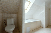 PRONÁJEM PĚKNÉHO, VELKÉHO BYTU 3+KK, 109 M2 V 1NP RD (PODKROVÍ) , MILEJOVICE, OKRES STRAKONICE
