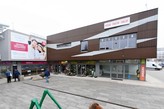 PRONÁJEM KOMERČNÍHO PROSTORU Č. 21 - 58,22 M2, PŘÍZEMÍ (HLAVNÍ BUDOVA) - OC MAXIM STRAKONICE