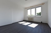 PRONÁJEM PĚKNÉHO, VELKÉHO BYTU 3+1, 76 M2, S LODŽIÍ, VE 2NP PANELOVÉHO DOMU, KOLÁŘOVA 303, KATOVICE