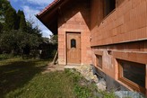 PRODEJ HRUBÉ STAVBY RODINNÉHO DOMU 281 M2, NA POZEMKU 534 M2, HVOŽĎANY U VODŇAN