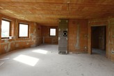 PRODEJ HRUBÉ STAVBY RODINNÉHO DOMU 281 M2, NA POZEMKU 534 M2, HVOŽĎANY U VODŇAN