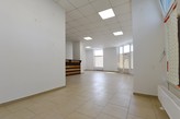 PRONÁJEM OBCHODNÍHO PROSTORU 71,39 M2, VODNÍ 1400, STRAKONICE I