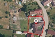 PRODEJ VELKÉHO DOMU O UŽITNÉ PLOŠE 657 M2,…